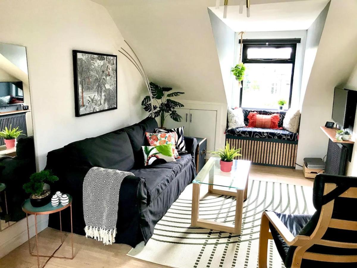 The Morningside Apartment Charming Stylish Apartment In The Centre Of Innerleithen Exterior photo